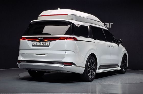 Kia Carnival Gasoline 7-Seater Hi-Limousine Signature — пробег 18 392 км — фото 2 из 5