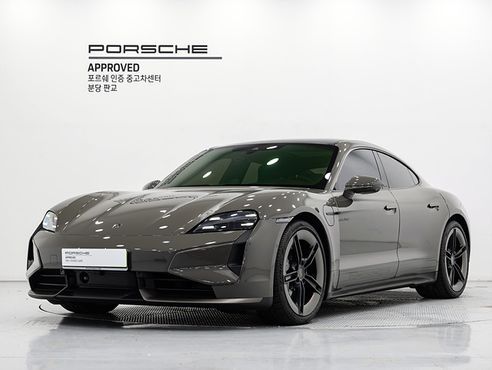 Porsche Taycan Turbo — пробег 70 км — фото 1 из 5
