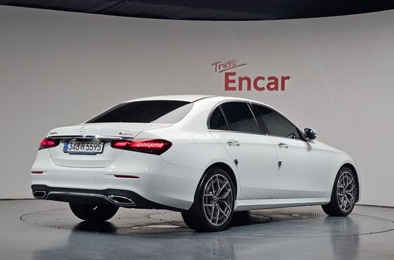 Mercedes-Benz E-Class E220d 4MATIC AMG Line — пробег 39 625 км — фото 2 из 5