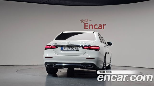 Mercedes-Benz E-Class из Кореи Encar
