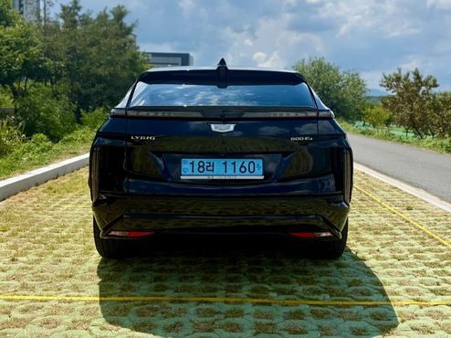 Cadillac Lyriq Sport — пробег 6 800 км — фото 5 из 5