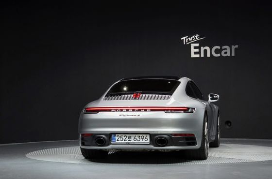 Porsche 911 Carrera S — пробег 10 760 км — фото 4 из 5
