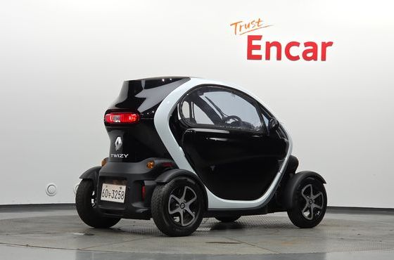 Renault (Samsung) Twizy Intens(2-seater) — пробег 666 км — фото 2 из 5