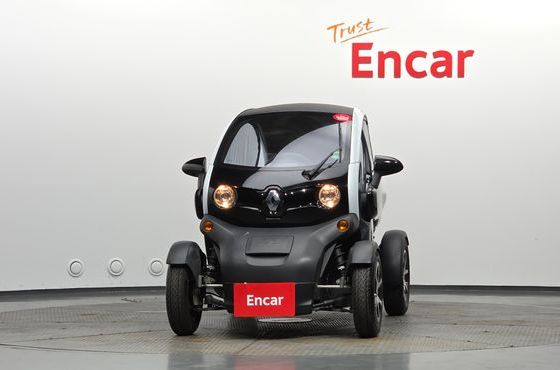 Renault (Samsung) Twizy Intens(2-seater) — пробег 666 км — фото 3 из 5