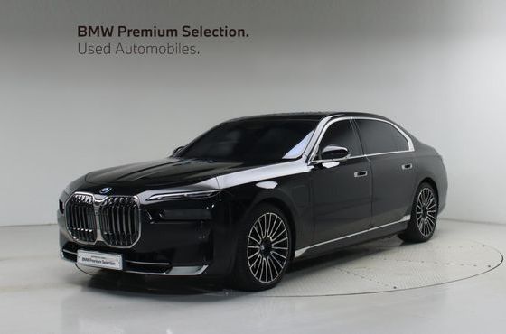 BMW 7-Series 750e xDrive Design Pure Excellence — пробег 10 322 км — фото 1 из 5