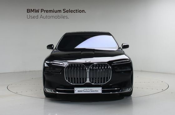 BMW 7-Series 750e xDrive Design Pure Excellence — пробег 10 322 км — фото 2 из 5