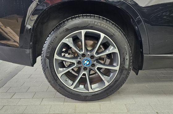 BMW X5 xDrive 40e iPerformance — пробег 73 704 км — фото 5 из 5