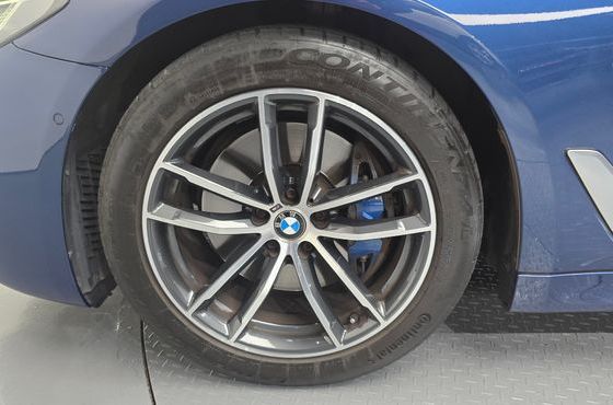 BMW 5-Series 520i M Sport — пробег 100 464 км — фото 5 из 5