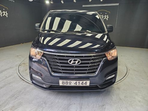 Hyundai Starex Van 3-Seater Smart — пробег 188 734 км — фото 3 из 5