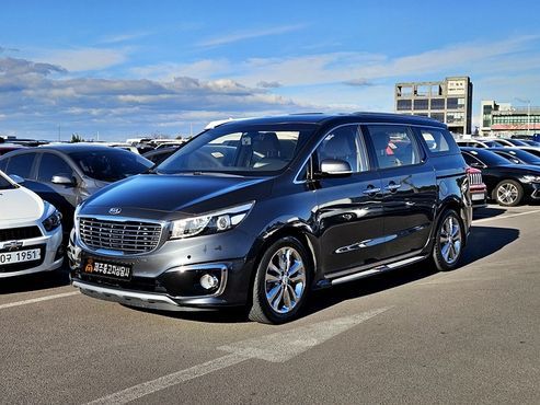 Kia Carnival 9-seater Prestige — пробег 110 000 км — фото 1 из 5
