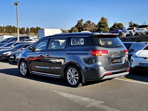 Kia Carnival 9-seater Prestige — пробег 110 000 км — фото 4 из 5