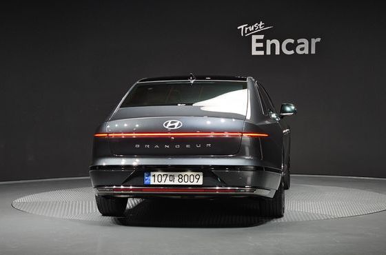 Hyundai Grandeur 2,5 Gasoline 2WD Calligraphy — пробег 31 045 км — фото 4 из 5