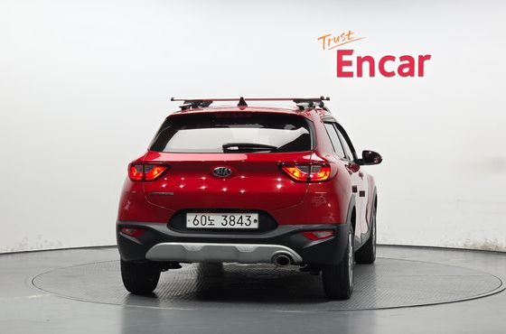 Kia Stonic 1.4 Deluxe — пробег 92 634 км — фото 4 из 5