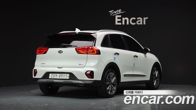 Kia Niro 1.6 HEV Noblesse Special — пробег 196 764 км — фото 2 из 5