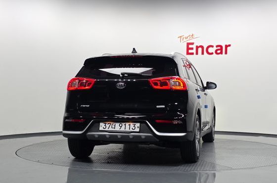 Kia Niro Noblesse — пробег 114 858 км — фото 4 из 5