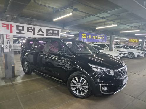 Kia Carnival 9-seater Luxury — пробег 124 248 км — фото 2 из 5