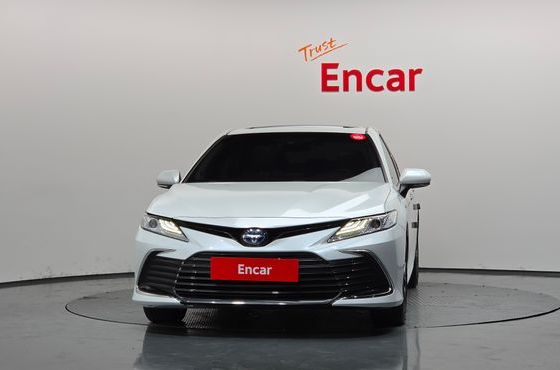 Toyota Camry 2.5 XLE Hybrid — пробег 37 502 км — фото 3 из 5