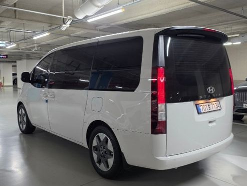 Hyundai Staria Tourer 11-Seater Modern — пробег 11 000 км — фото 4 из 5
