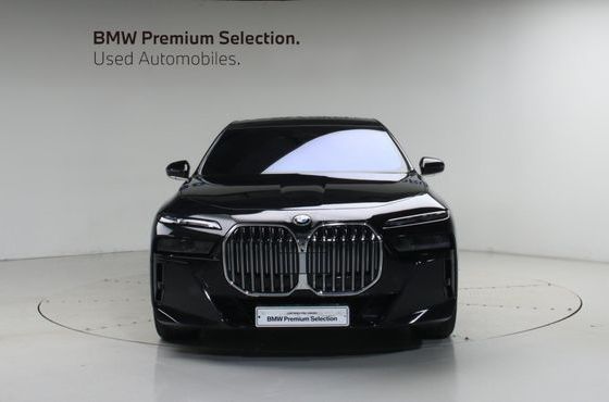 BMW 7-Series 740i xDrive M Sport Limited — пробег 35 121 км — фото 3 из 5