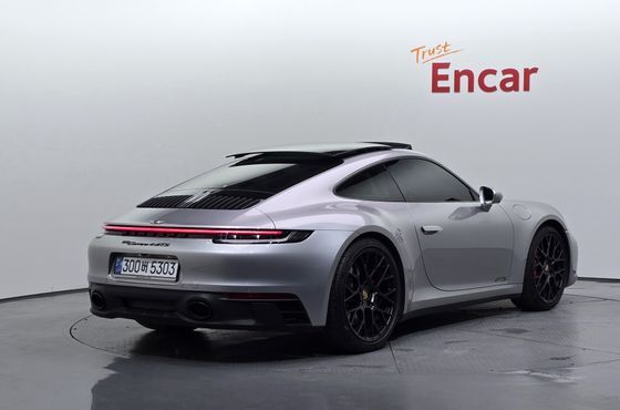 Porsche 911 Carrera 4 GTS — пробег 15 971 км — фото 2 из 5