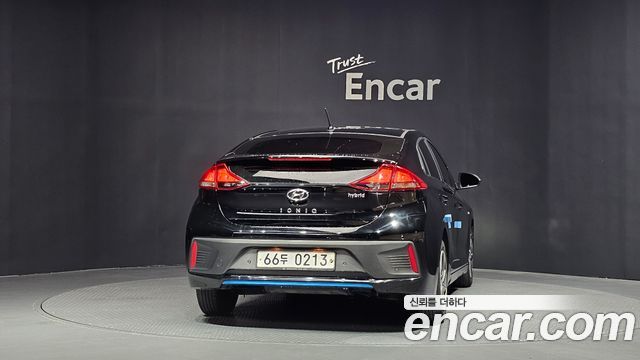 Hyundai Ioniq из Кореи Encar