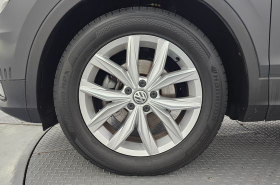 Volkswagen Tiguan 2.0 TDI Premium — пробег 93 335 км — фото 5 из 5