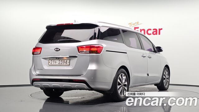 Kia Carnival из Кореи Encar