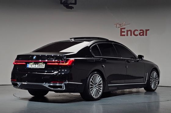 BMW 7-Series 740Li xDrive Design Pure Excellence — пробег 84 005 км — фото 2 из 5