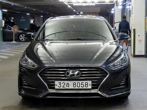 Hyundai Sonata 2.0 Smart — пробег 194 915 км — фото 2 из 5