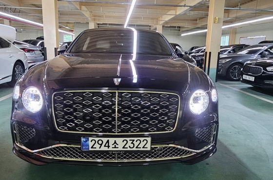 Bentley Flying Spur 4.0 Muliner — пробег 17 000 км — фото 2 из 5