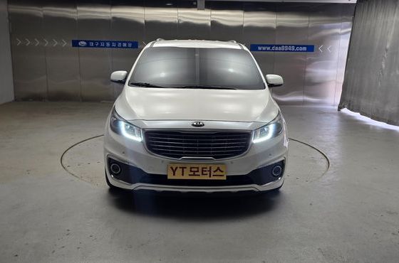 Kia Carnival 9-seater Noblesse — пробег 183 368 км — фото 2 из 5