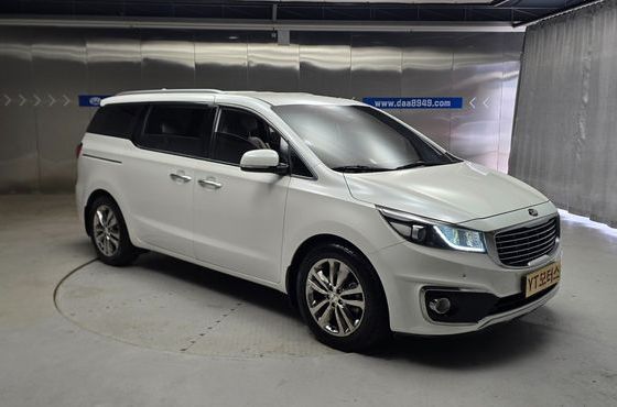 Kia Carnival 9-seater Noblesse — пробег 183 368 км — фото 3 из 5