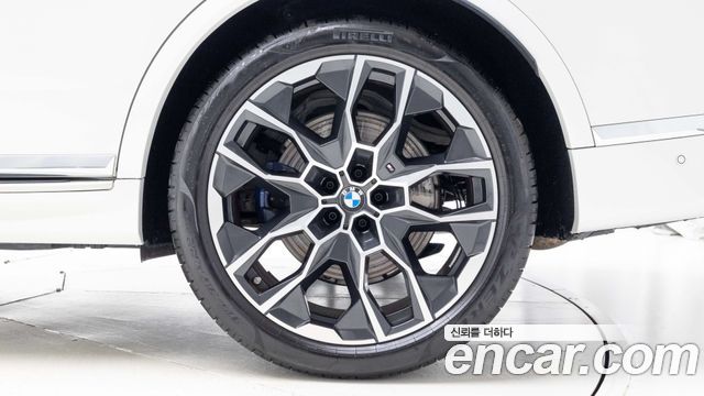 BMW X7 xDrive 40i M Sport 6STR — пробег 11 878 км — фото 5 из 5