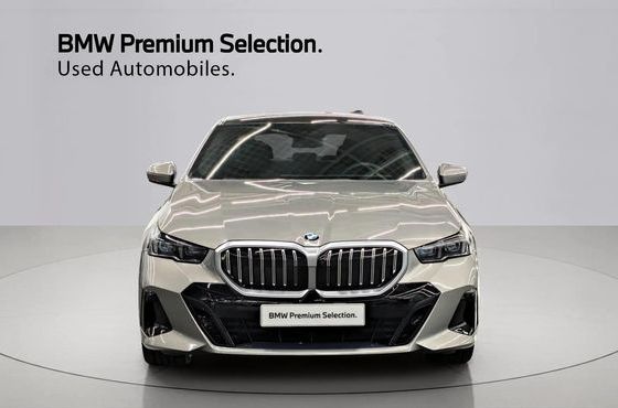 BMW 5-Series 530i xDrive M Sport — пробег 4 827 км — фото 3 из 5