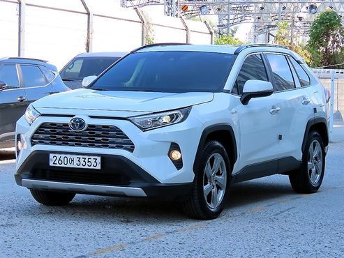 Toyota RAV4 2.5 4WD Hybrid — пробег 53 600 км — фото 1 из 5