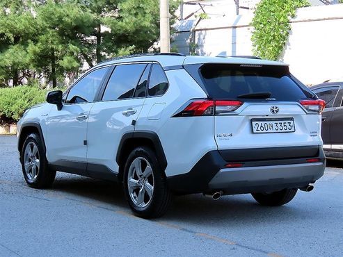 Toyota RAV4 2.5 4WD Hybrid — пробег 53 600 км — фото 2 из 5