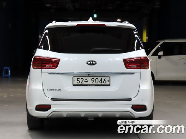 Kia Carnival из Кореи Encar