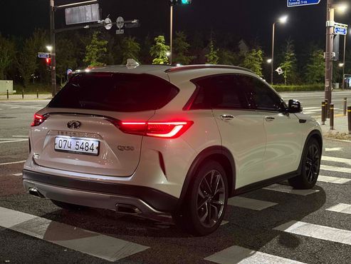 Infiniti QX50 2.0 Sensory AWD — пробег 65 000 км — фото 4 из 5