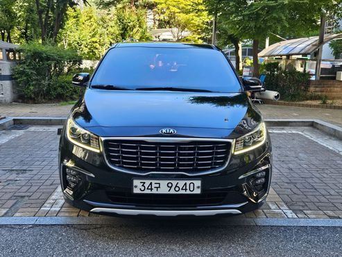 Kia Carnival 9-Seater Prstige — пробег 158 000 км — фото 2 из 5
