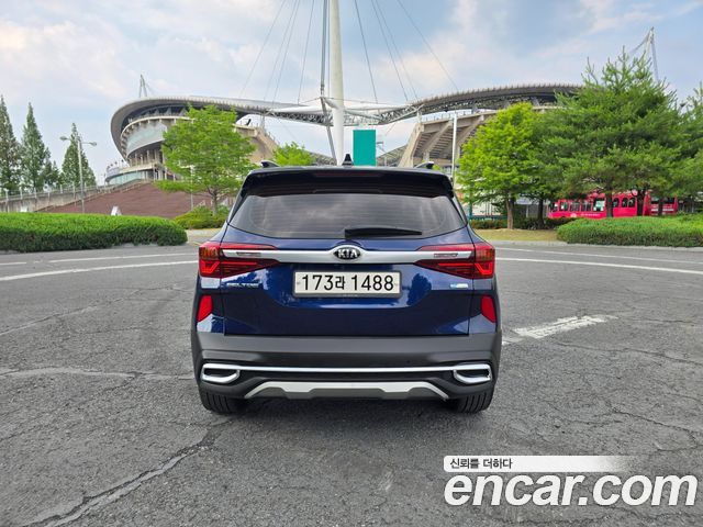 Kia Seltos из Кореи Encar