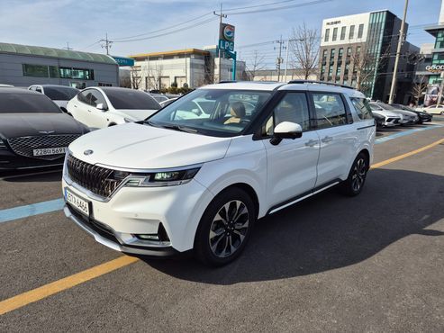 Kia Carnival Diesel 9-Seater Signature — пробег 78 663 км — фото 2 из 5