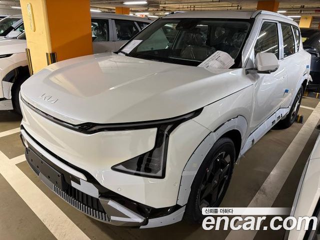 Kia EV5 Long Range 2WD Earth — пробег 5 км — фото 1 из 5