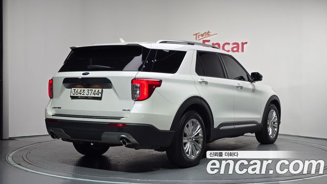 Ford Explorer 2.3 LimIted 4WD — пробег 39 893 км — фото 2 из 5