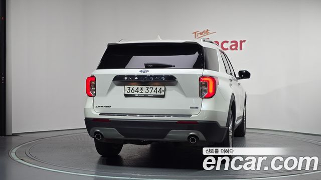 Ford Explorer 2.3 LimIted 4WD — пробег 39 893 км — фото 4 из 5