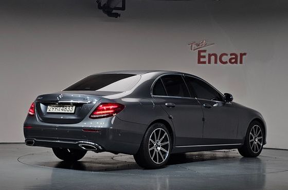 Mercedes-Benz E-Class E200 Avantgarde — пробег 85 882 км — фото 2 из 5