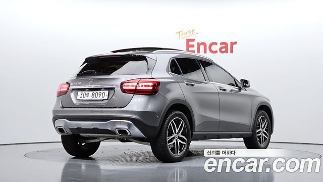 Mercedes-Benz GLA-Class GLA220 Premium — пробег 8 606 км — фото 2 из 5