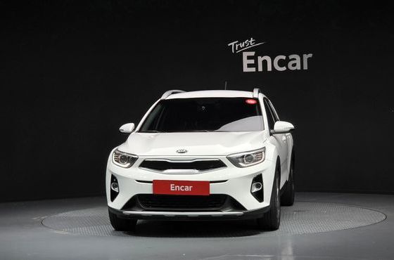 Kia Stonic 1.4 Prestige — пробег 73 735 км — фото 3 из 5