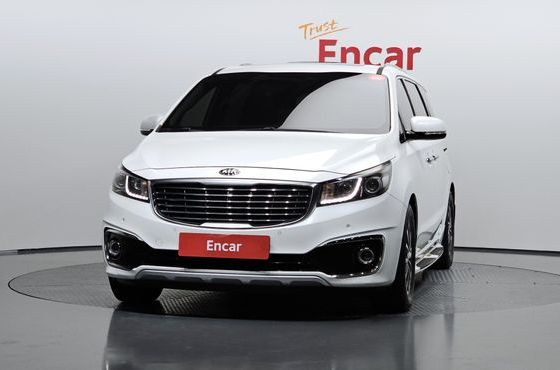Kia Carnival 9-seater Luxury — пробег 106 420 км — фото 3 из 5