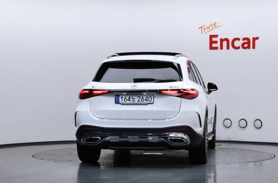 Mercedes-Benz GLC-Class GLC300 4MATIC AMG Line — пробег 56 621 км — фото 4 из 5