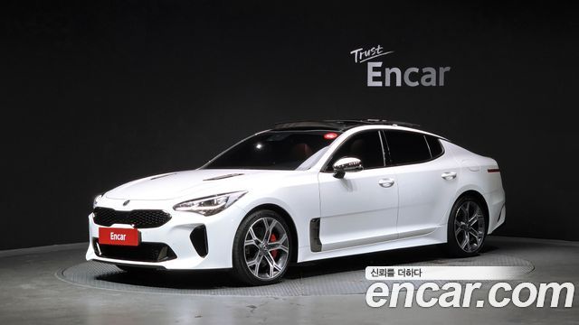 Kia Stinger 2.0 Turbo AWD Platinum — пробег 106 431 км — фото 1 из 5